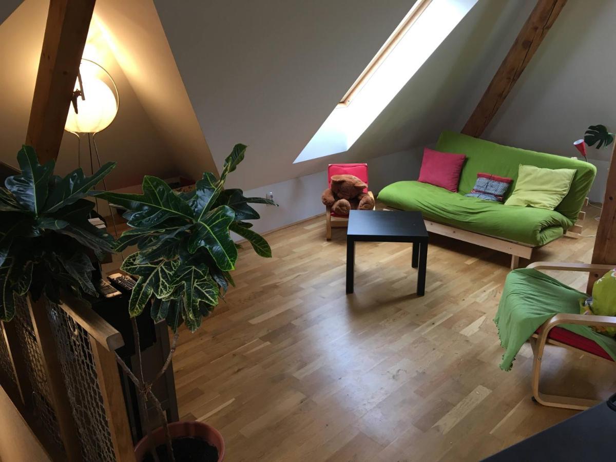 Double Storey Loft In Family Vila Near City Center Apartment *